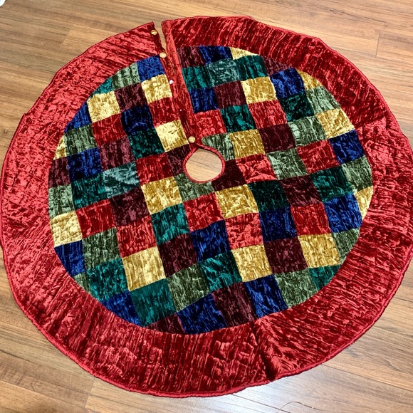 SOLD Vintage Crushed Velvet Patchwork Quilted Christmas Tree Skirt Jewel-tones - Picture 1 of 3